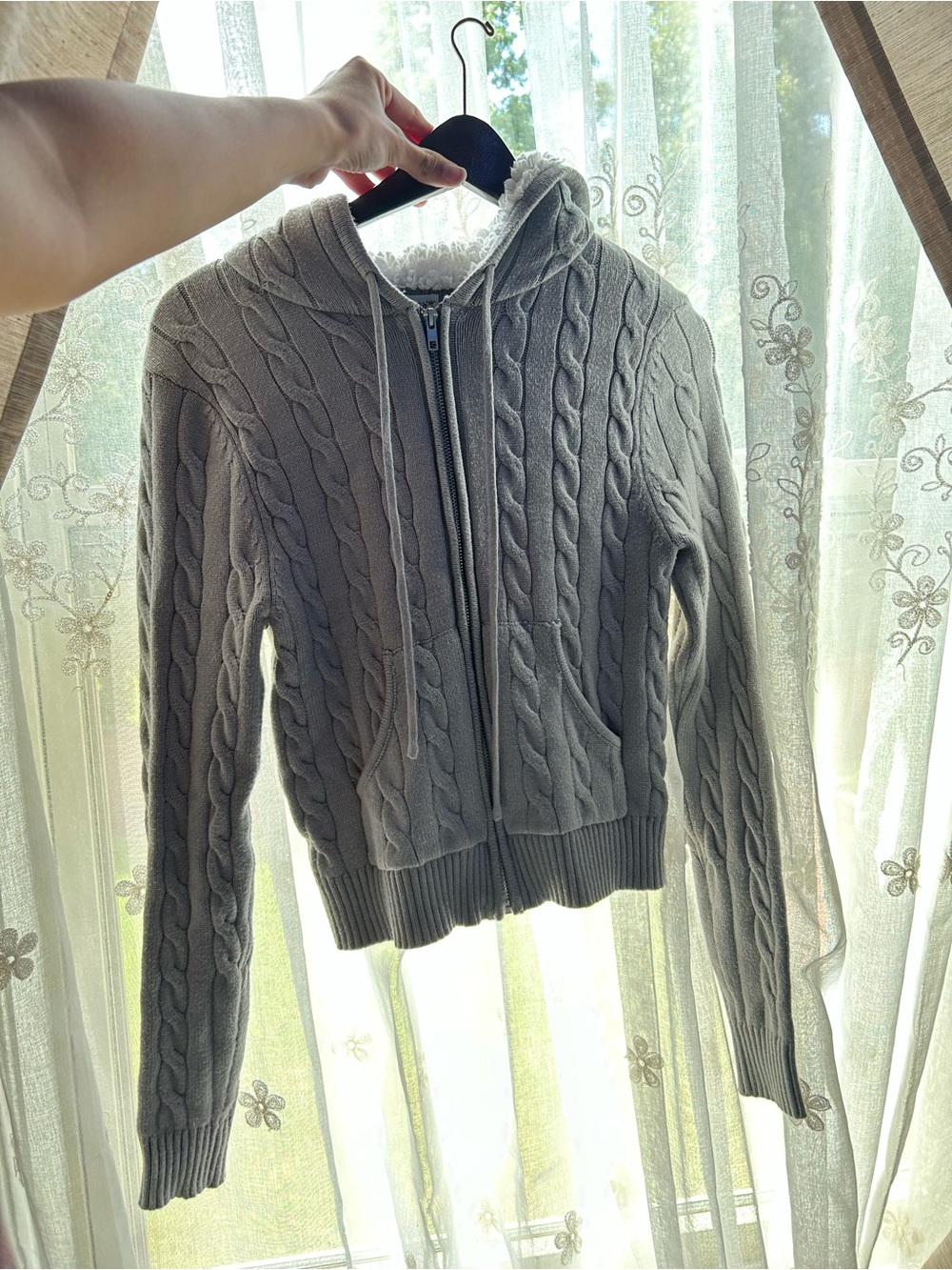 Cozy Cable-Knit Zip Hoodie Sweater - Gray Women’s size small
